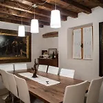D'or Villa Mel
